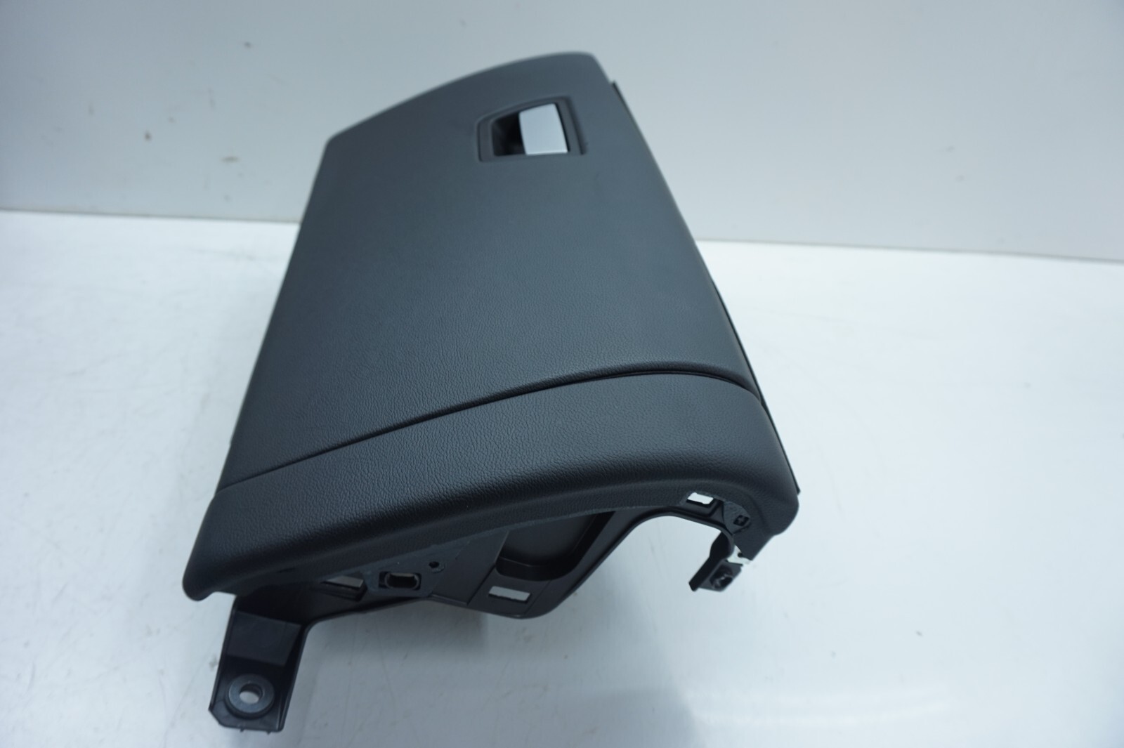 2014-2019 Maserati Ghibli OEM Right Front Dash Glove Box Storage 670010941