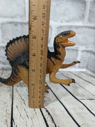 Carnegie Safari Spinosaurus Dinosaur Figure Prehistoric Collectible Toy 1992 - 第 2/6 張圖片
