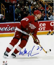 MATHIEU SCHNEIDER Signed DETROIT REDWINGS 8x10 w/COA