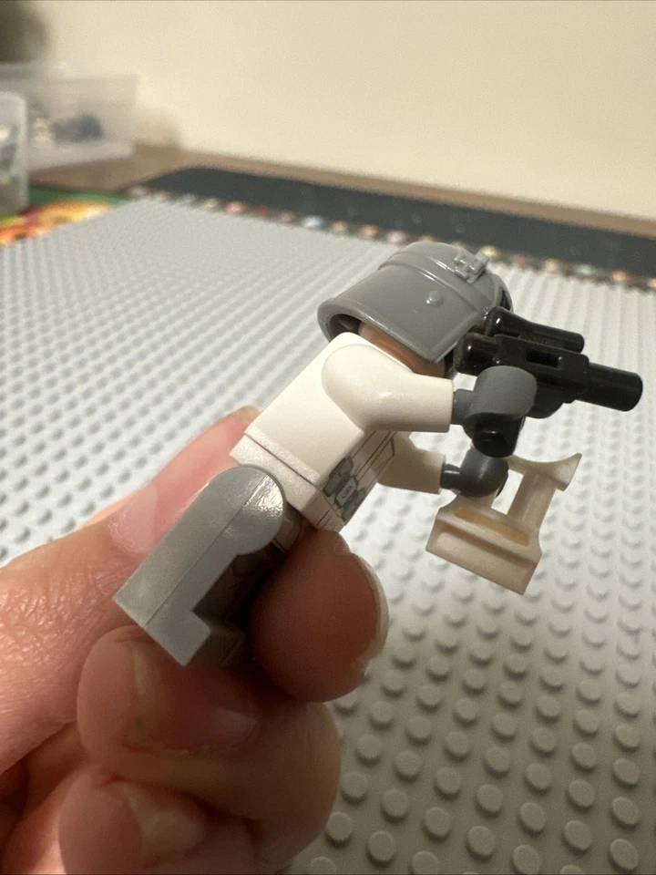 LEGO Star Wars Minifigure, Imperial AT-ST Driver, Hoth SW1183 - Image 3 of 4