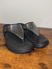 Crocs Women  s 6 Monterey Metallic Silver Wedge Flip Flops