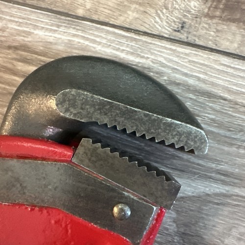 Vintage Ridgid 18" Heavy Duty Pipe Wrench Ridge Tool Co. Elyria Ohio USA - Picture 8 of 13