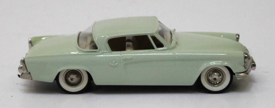 Brooklin 32 1953 Studebaker Commander Starlight cupé Lt Grn 1:43 como nuevo/caja 1990 Foto 4 de 4