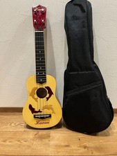 Hawaii ukulele with case Leolani