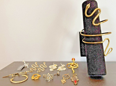 Mixed Lot Snake Fashion Jewelry Arm Bracelet Earrings Rings Single Earrings Pin