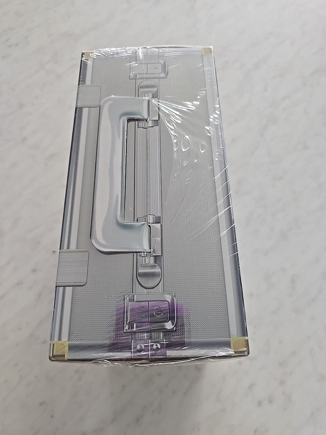 MrBeast Lab Neon Panther Collector Figure thumbnail 3