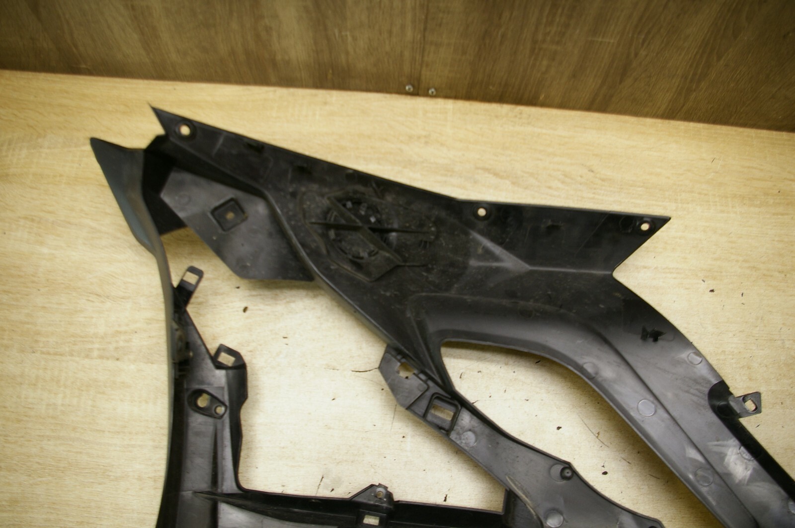 BMW S1000XR / S 1000 XR K49 Side section front right 46637717170 