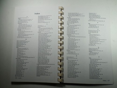 Appetizers Southern Style Cookbook Junior League Greensboro North Carolina 1992 - Picture 15 of 17