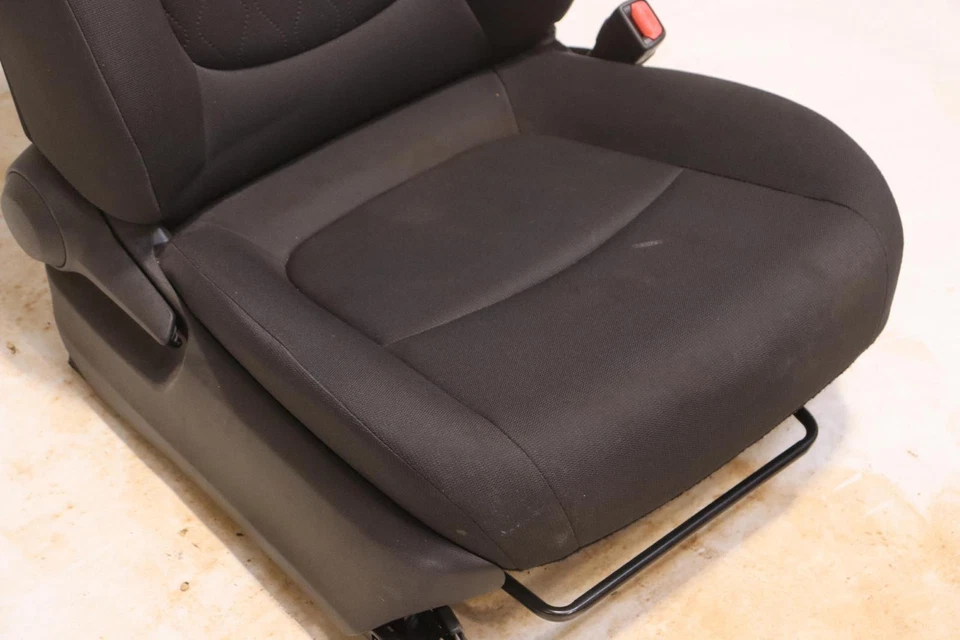 Toyota Corolla 2020-2024 sedán asiento del pasajero delantero completo tela negra OEM Foto 3 de 4