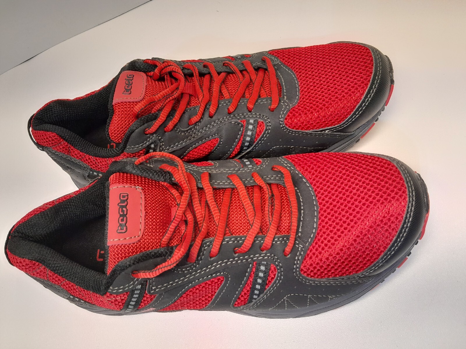 Tesla Shoe/Sneaker Red & Black Size 10