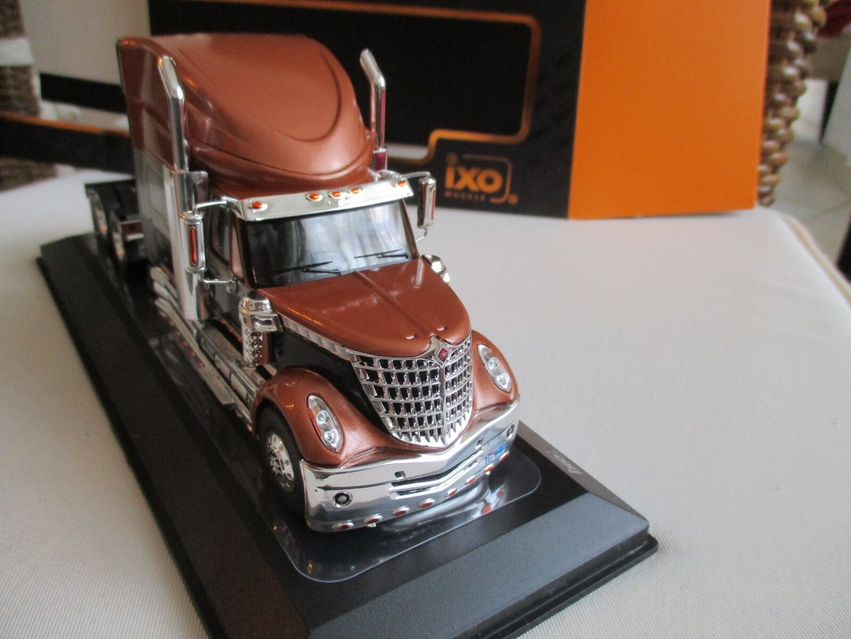 Camion International Lonestar 2010 - IXO TR152 - Échelle 1/43 - Couleur Cuivre - Neuf