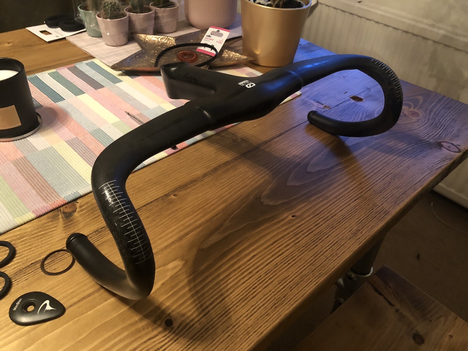 PINARELLO MOST TALON AERO DI2 1K CARBON INTEGRATED HANDLEBAR 440 x 140 PINARELLO MOST TALON AERO DI2 1K CARBON INTEGRATED HANDLEBAR 440 x 140
