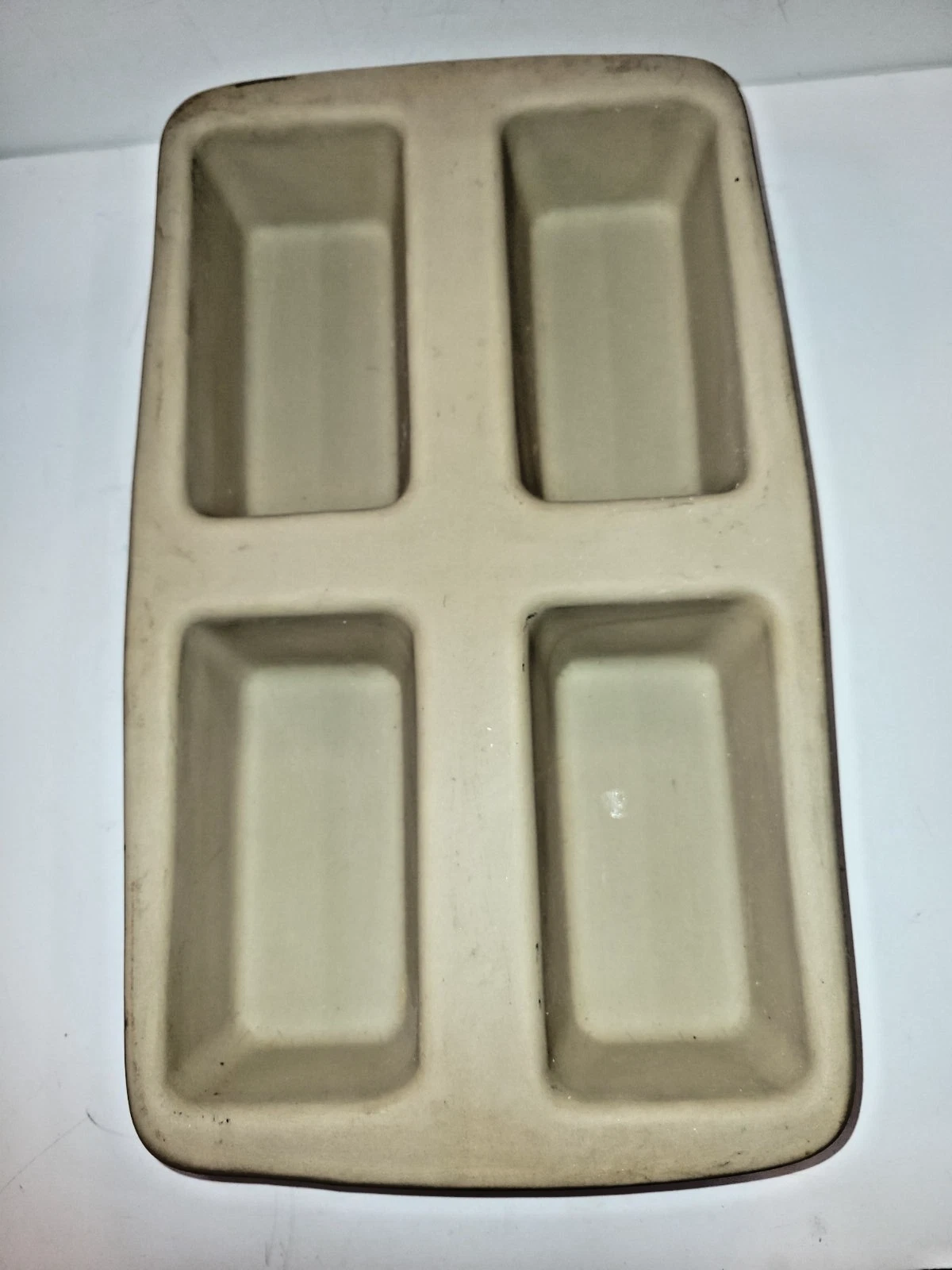 Pampered Chef Family Heritage Stoneware Mini Loaf Pan 4 Section Baking Stone