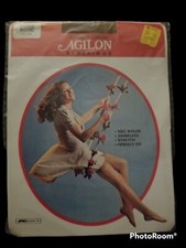 Vintage Agilon Seamless Stretch Stockings. Mistone Average Size 9-10.