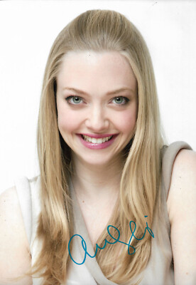 Amanda Seyfried autograph signed 20x30 cm picture