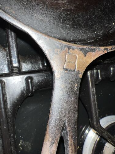 Vintage GRISWOLD 8 Inch CAST Iron SKILLET LARGE BLOCK LOGO Made in USA 704D - Picture 6 of 10