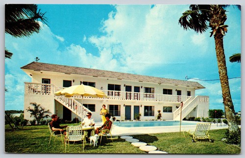 Postcard Fraser's Golf-Lake Apartments, Pompano Beach Florida D362