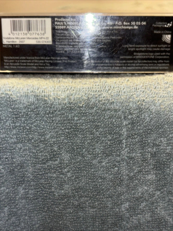 Minichamps 1/43 Vodafone Mclaren Mercedes MP4-22 F1 Lewis Hamilton 2007 B3 Foto 2 de 4