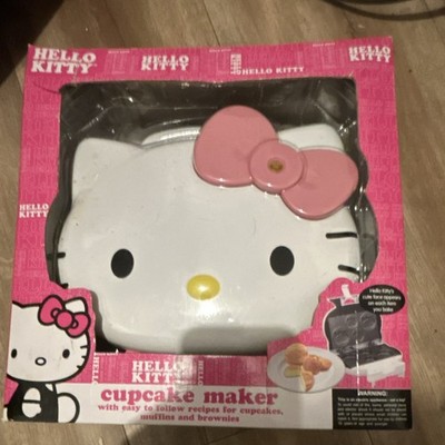 Hello Kitty KT5246 Cupcake Muffin Maker White Pink Novelty 4 Compartments
