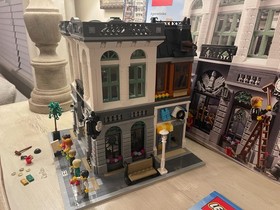 LEGO Creator BRICK BANK Modular Building Set 10251 w Box/Instr INTERIOR 99.9%C