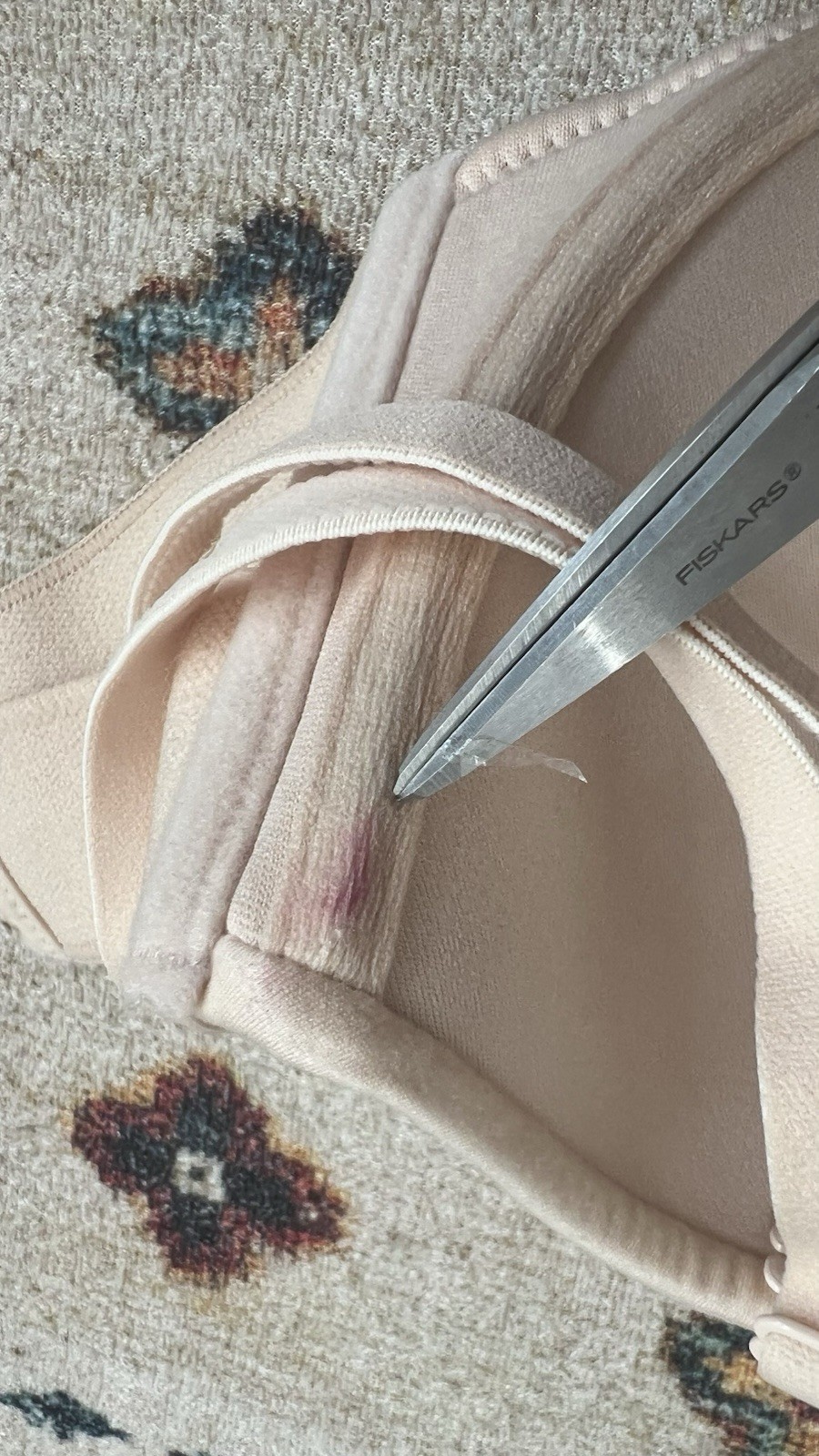 Fine Lines Memory Foam Strapless Convertible Bra … - image 3