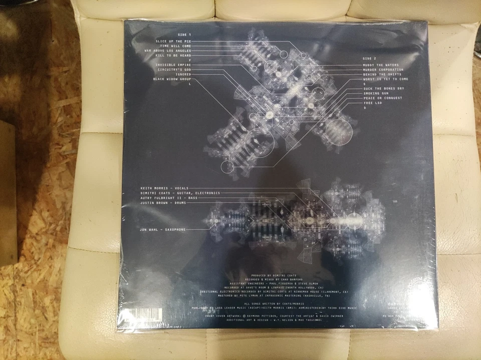 OFF!  Free LSD, Deluxe Edition, Blue Translucent, Glow in the Dark Vinyl Neu OVP - Bild 3 von 3