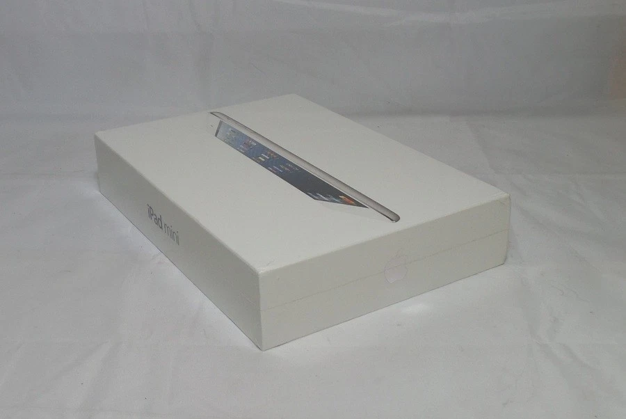 Apple iPad Mini 1st Generation A1455 7.9" 16 GB Wi-Fi+Cellular White (MD543LL/A) - Image 2 of 2