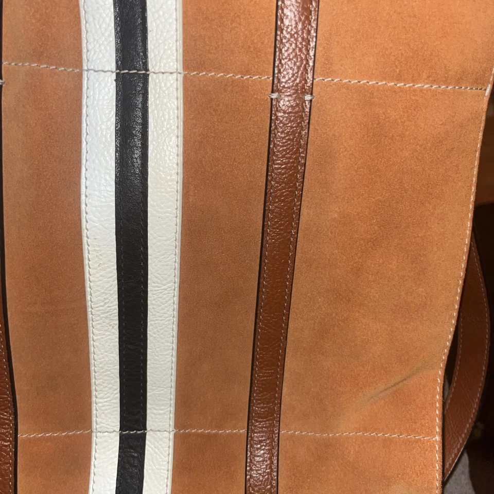 Bolso Bandolera Fossil Carmen Shopper Mediano Marrón Gamuza Rayas Foto 3 de 4