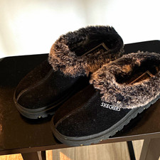 SKECHERS Women’s Mule Slippers US 7 Black/Gray Suede made in USA