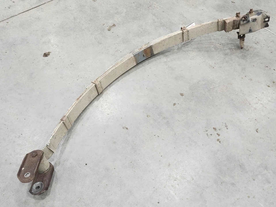 Задние листовые пружины в сборе 5 листьев для Cadillac Seville 1976-1979 годов выпуска от оригинального производителя 01607830 - Изображение 3 из 4