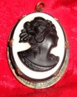 VTG/Antique White and Black Cameo Pendant, set in Gold plated frame — photo 2