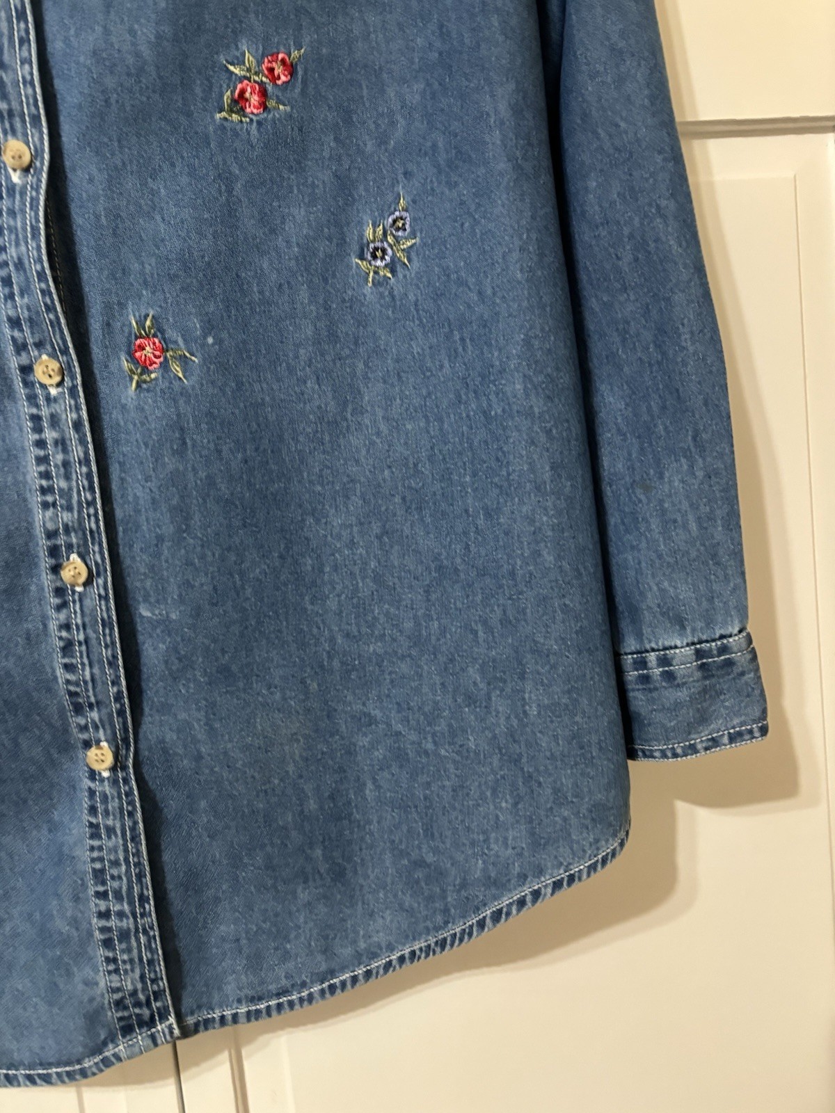 Vtg Basic Editions embroidered Flowers denim shir… - image 5