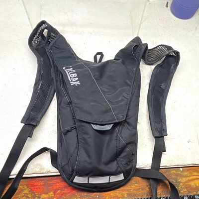 CamelBak Classic 2 L Hydration Pack Black Lightweight Ventilated Hiking