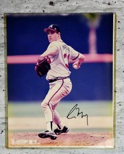 Top 10 Greg Maddux Baseball Cards 15