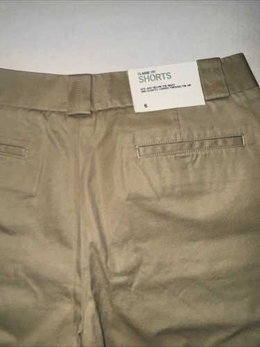NWT Old Navy Women's Classic Fit Khaki Shorts Size 6 Below Waist Pockets - Picture 3 of 5