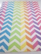 Vintage Feed Sack Beautiful Rainbow Color Zig Zag Pattern Quilt 89x70 inch