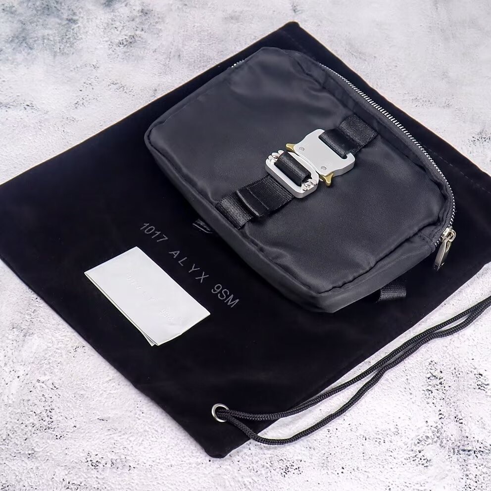Unisex 1017 ALYX 9SM Fixed Buckle Shoulder Bag Saddle Cross Unisex 1017 ALYX 9SM Fixed Buckle Shoulder Bag Saddle Cross