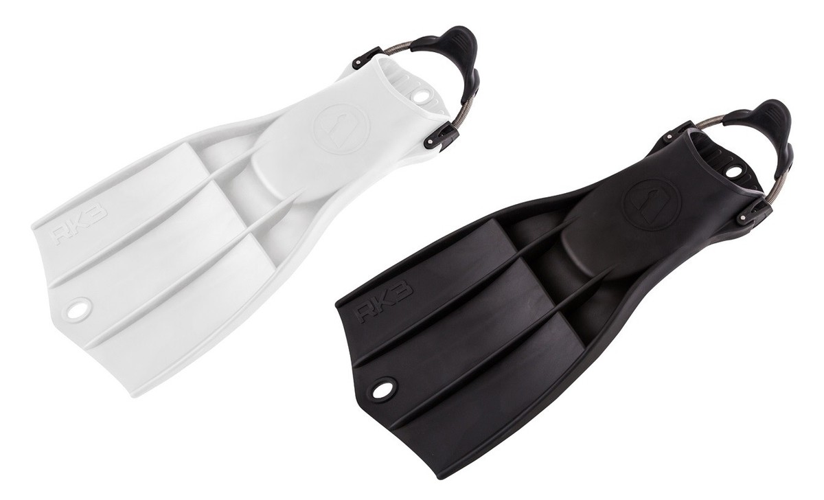 Aletas de dispositivo Apeks RK3 con correas de resorte talla M-XL