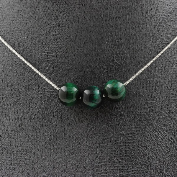 Mineralien Und Edelsteine. Halskette Mit 3 Perlen GrüNer Tigerauge 8 Mm. Kette-image