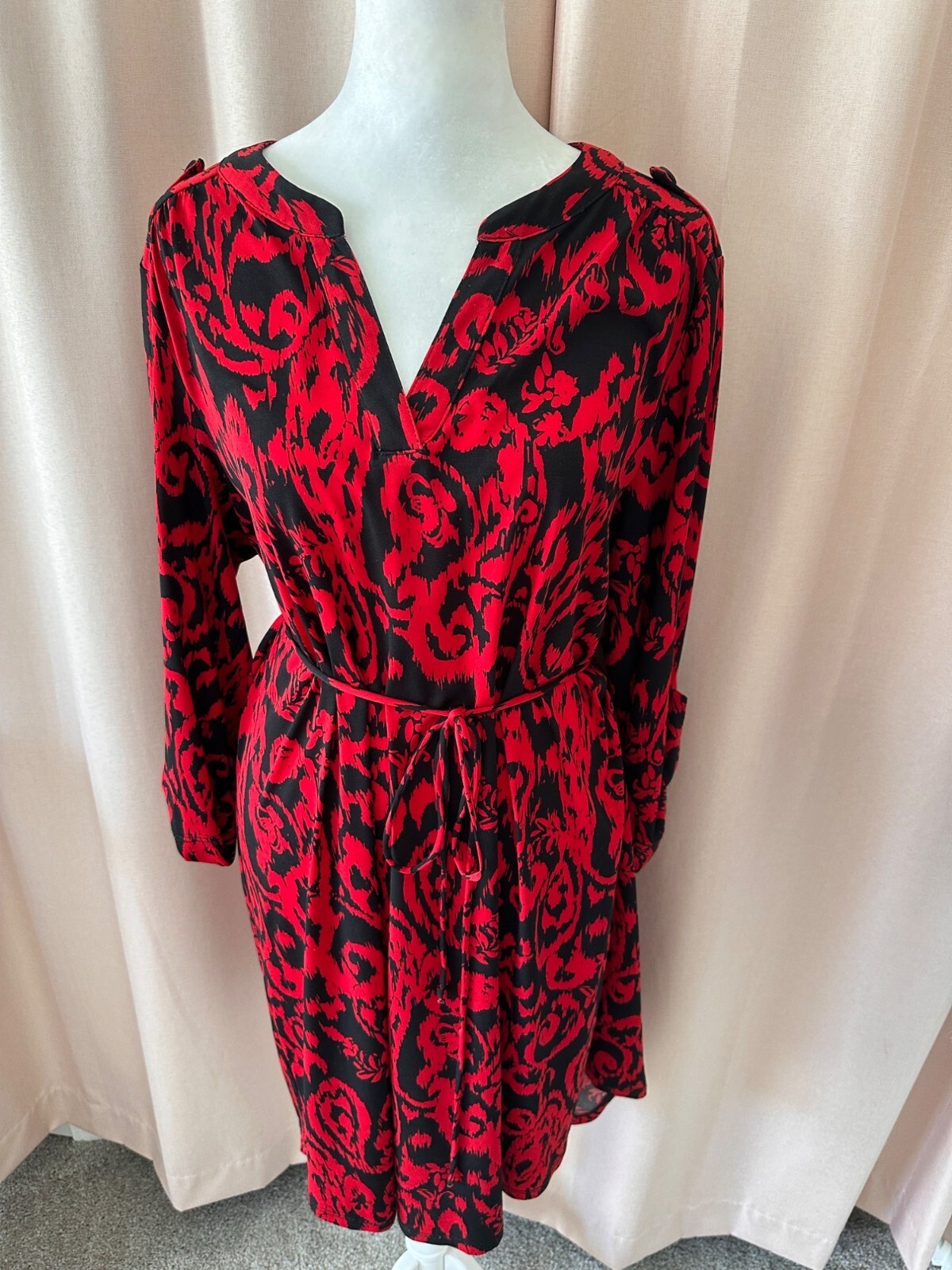 AUW black and red floral dress with tie size 12