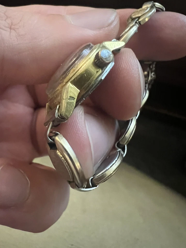 Reloj para mujer Ernest Borel vintage con correa ovalada de repuesto Speidel hecho en Suiza Foto 3 de 4