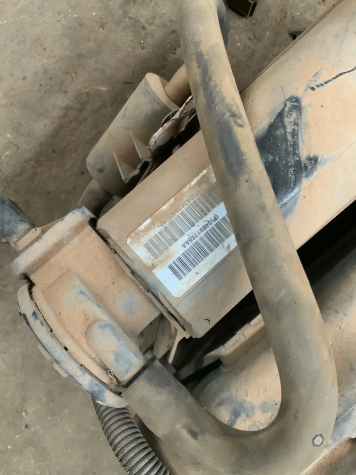 Conjunto de tanque de combustible Dodge Durango 2005-2006 OEM 05-06 tanque de gasolina Foto 3 de 4