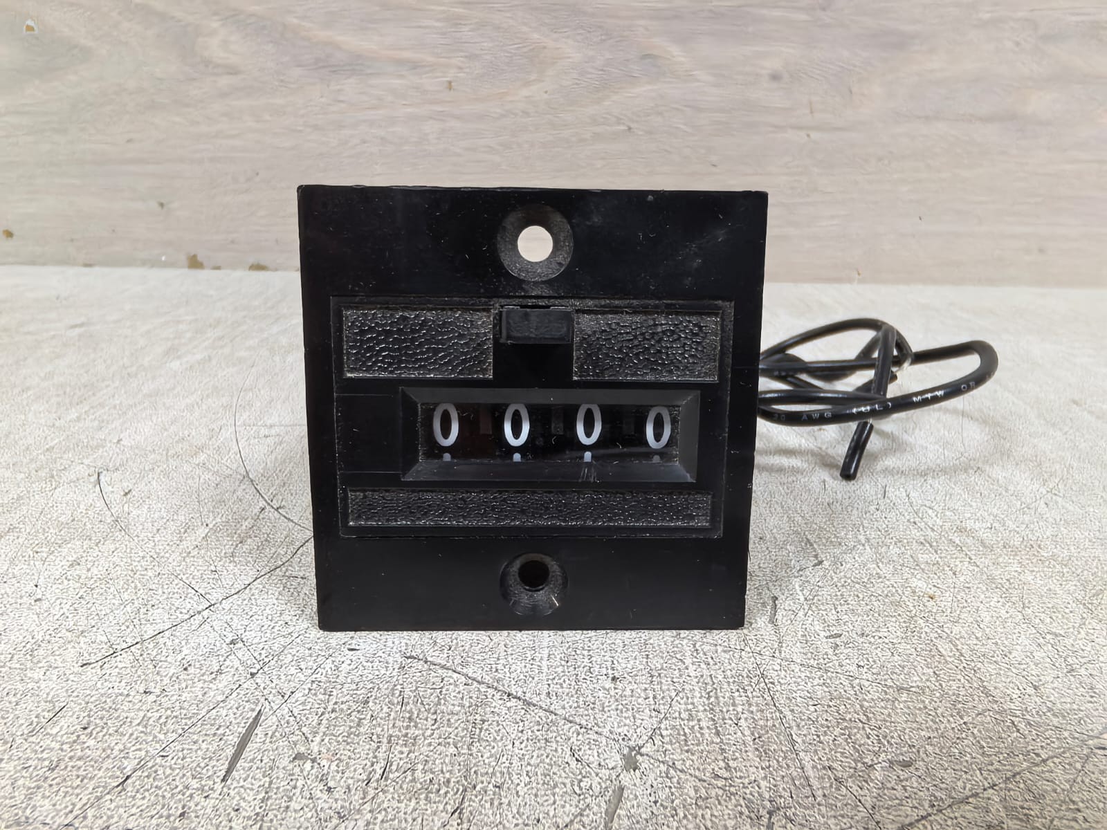 EATON DURANT 4-Y-41314-406-MEQU 4-DIGIT COUNTER TOTALIZER