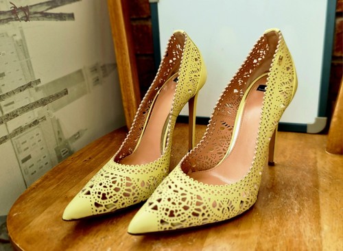 Zapatos de tacón Elisabetta Franchi para dama talla UK7 EU40 cuero completo - Imagen 13 de 14