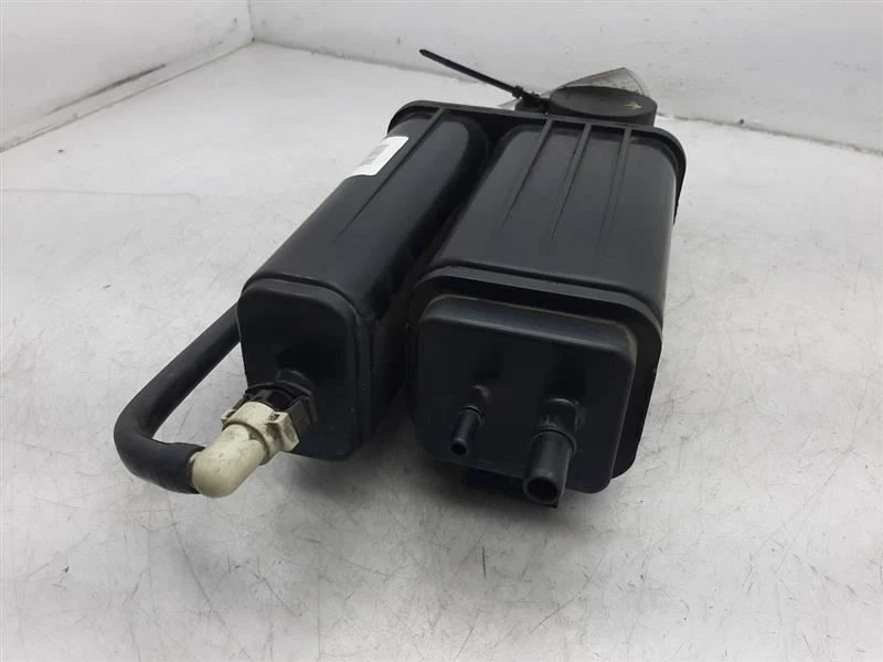 07-17 Buick Enclave Fuel Vapor Canister 15136019 - Image 3 of 4