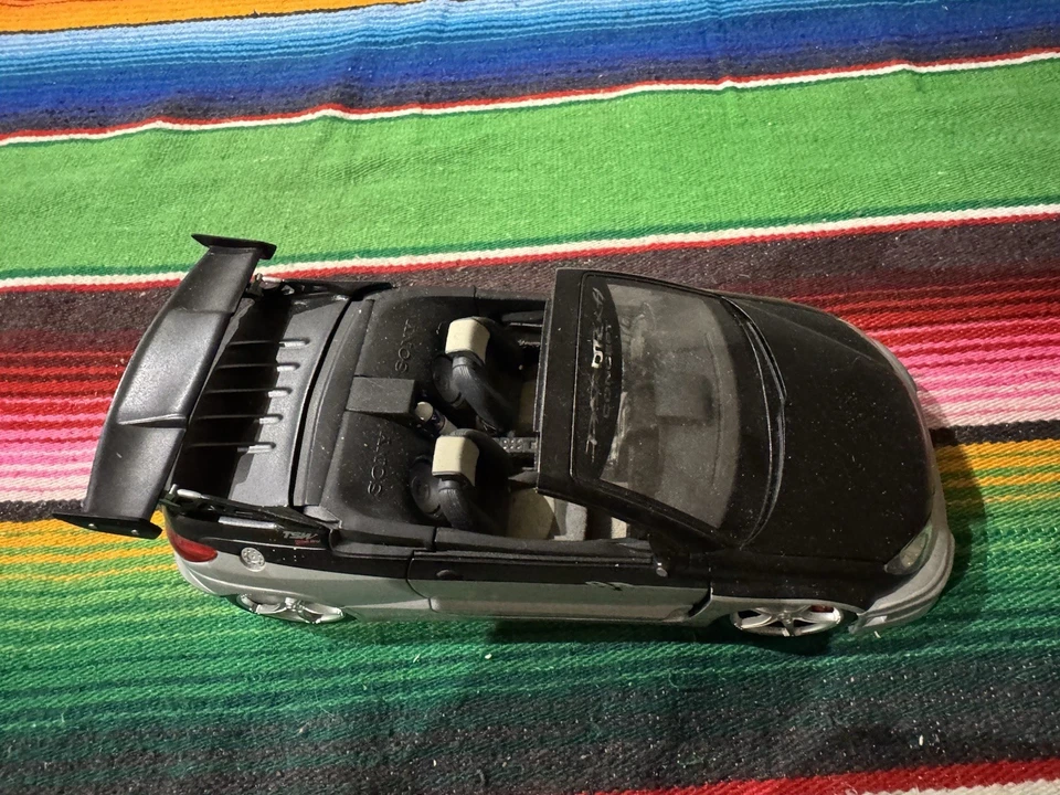 Norev Peugeot 206 cc Parotech 1/18 - Photo 4/4