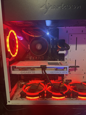Sharkoon Gaming Tower PC mit AMD Prozessor, Gigabyte Eagle Geforce RTX, RGB