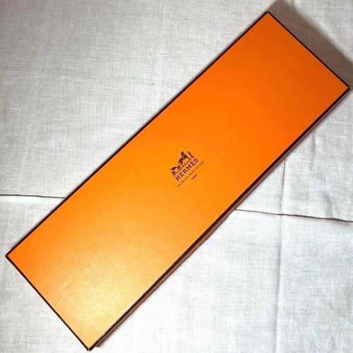 Hermes Gray Silk Tie H Pattern Padlock Motif 148 cm Length 9.5 cm Wide End New - Picture 9 of 12