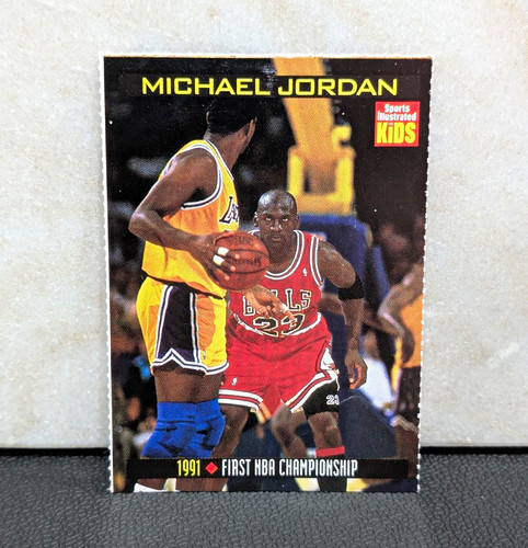 1999 Sports Illustrated for Kids Michael Jordan / Magic Johnson #781