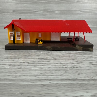 N Scale Bachmann 45907 Grovemont Freight Station Train Building Layout Used